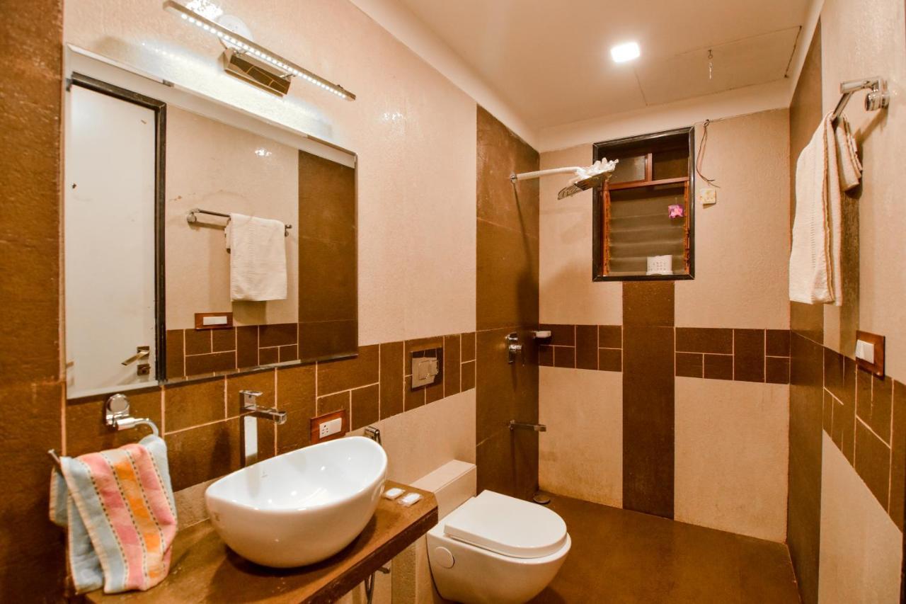Lifeline Villas - Luxurious Taraangan 4 Mountain View Villa With Biggest Pool And Huge Open Area Lonavala Extérieur photo