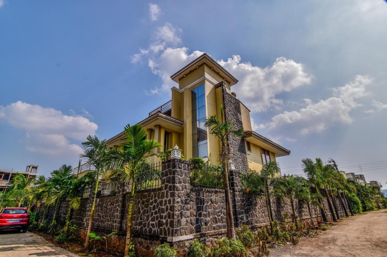 Lifeline Villas - Luxurious Taraangan 4 Mountain View Villa With Biggest Pool And Huge Open Area Lonavala Extérieur photo