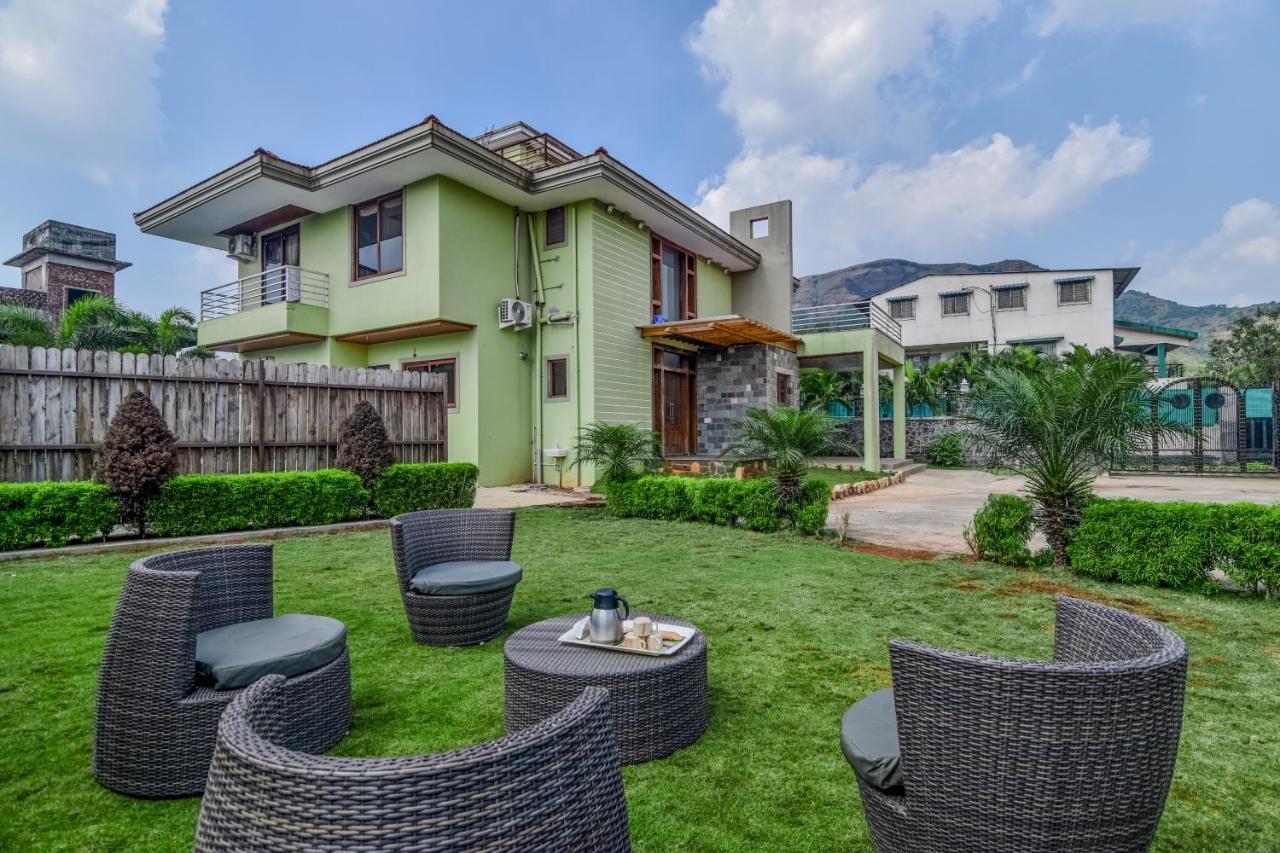 Lifeline Villas - Luxurious Taraangan 4 Mountain View Villa With Biggest Pool And Huge Open Area Lonavala Extérieur photo