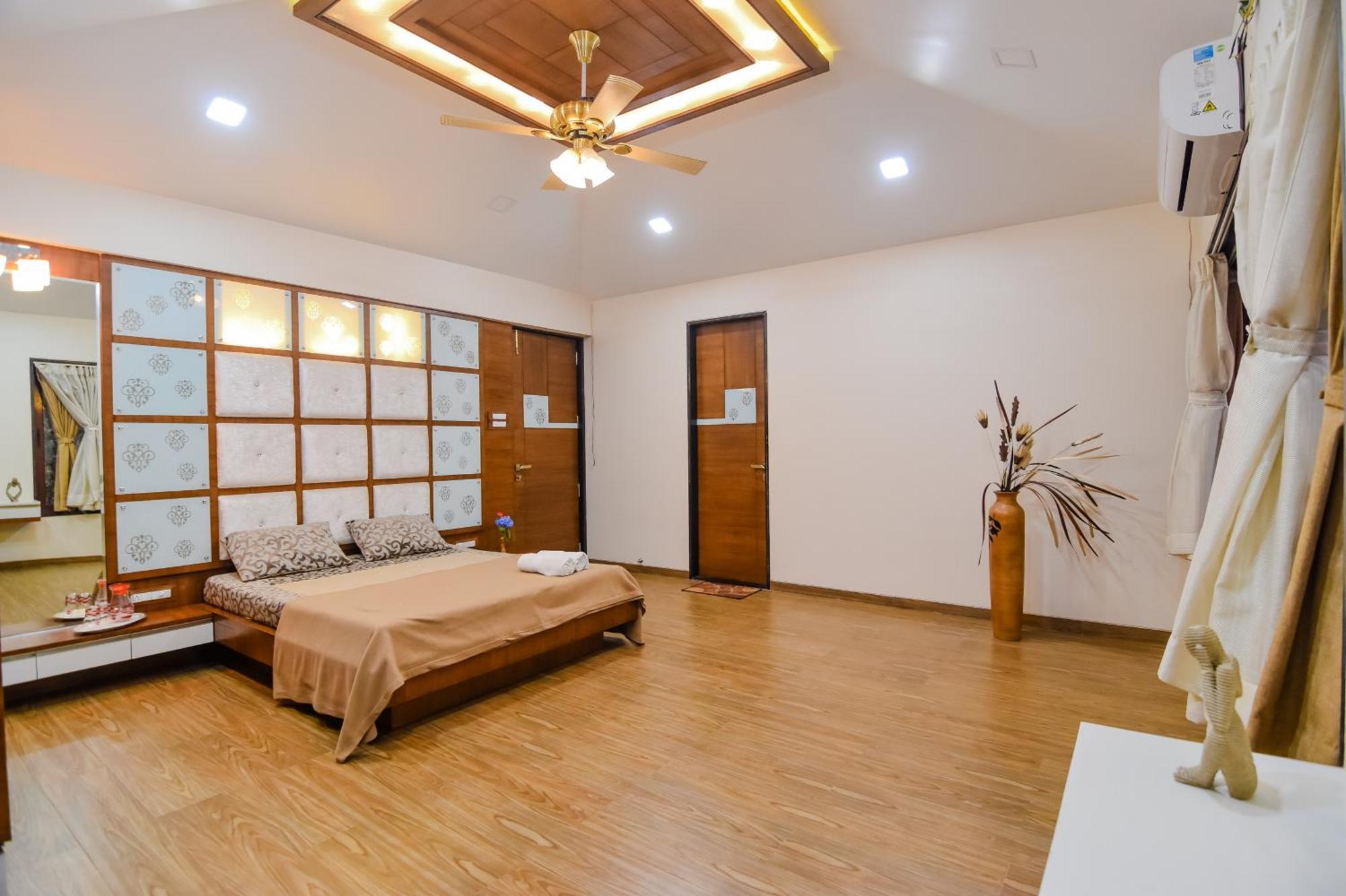 Lifeline Villas - Luxurious Taraangan 4 Mountain View Villa With Biggest Pool And Huge Open Area Lonavala Extérieur photo